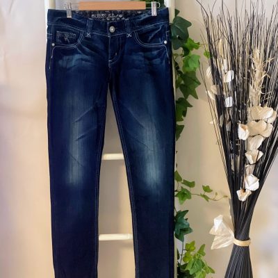 Jean Guess, Taille 38