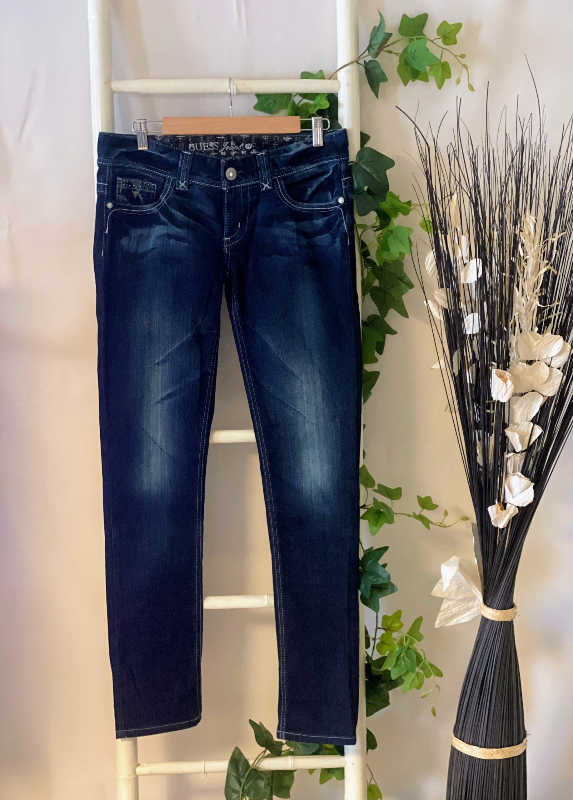 Jean Guess, Taille 38