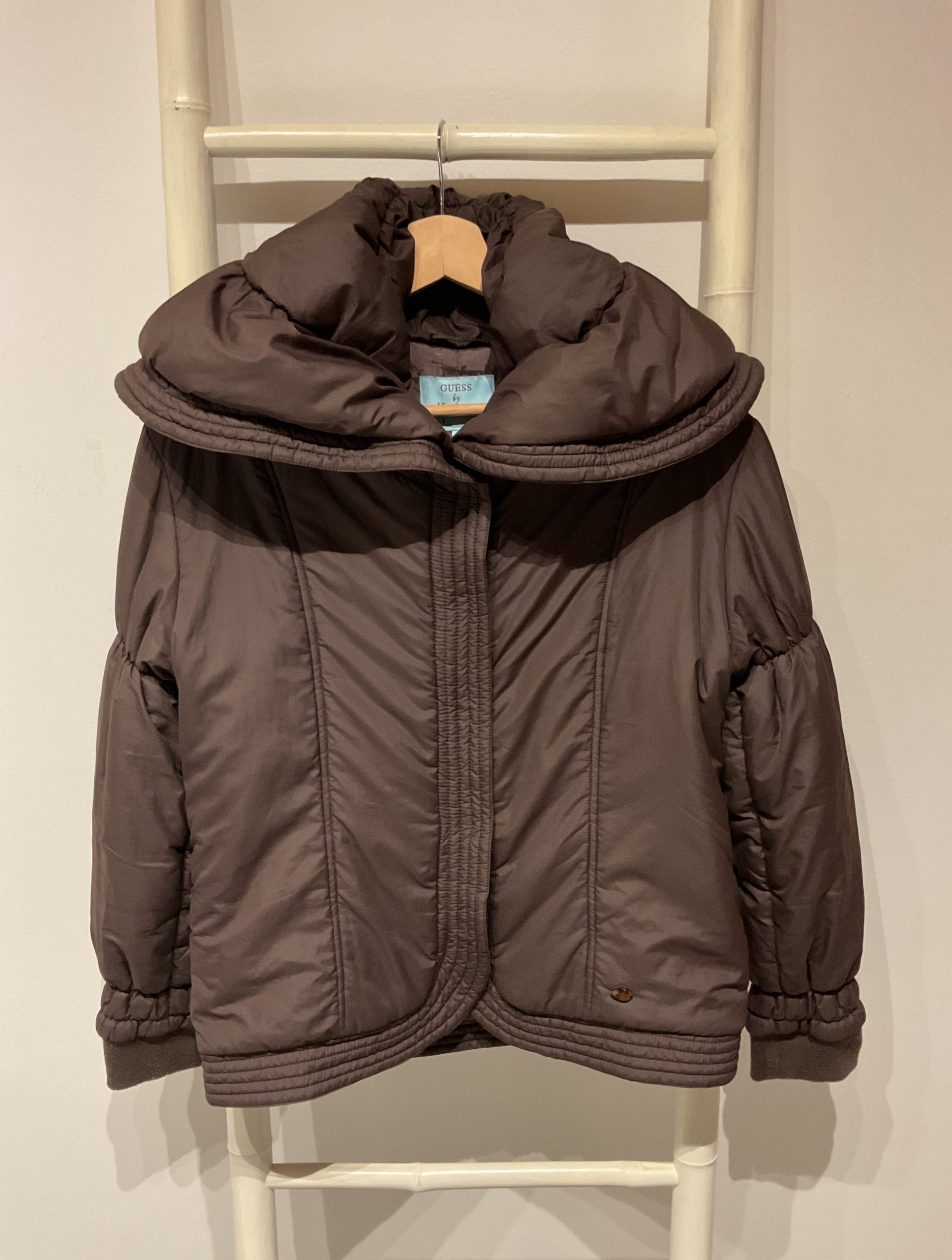 Blouson Guess Taille 44 – Image 2