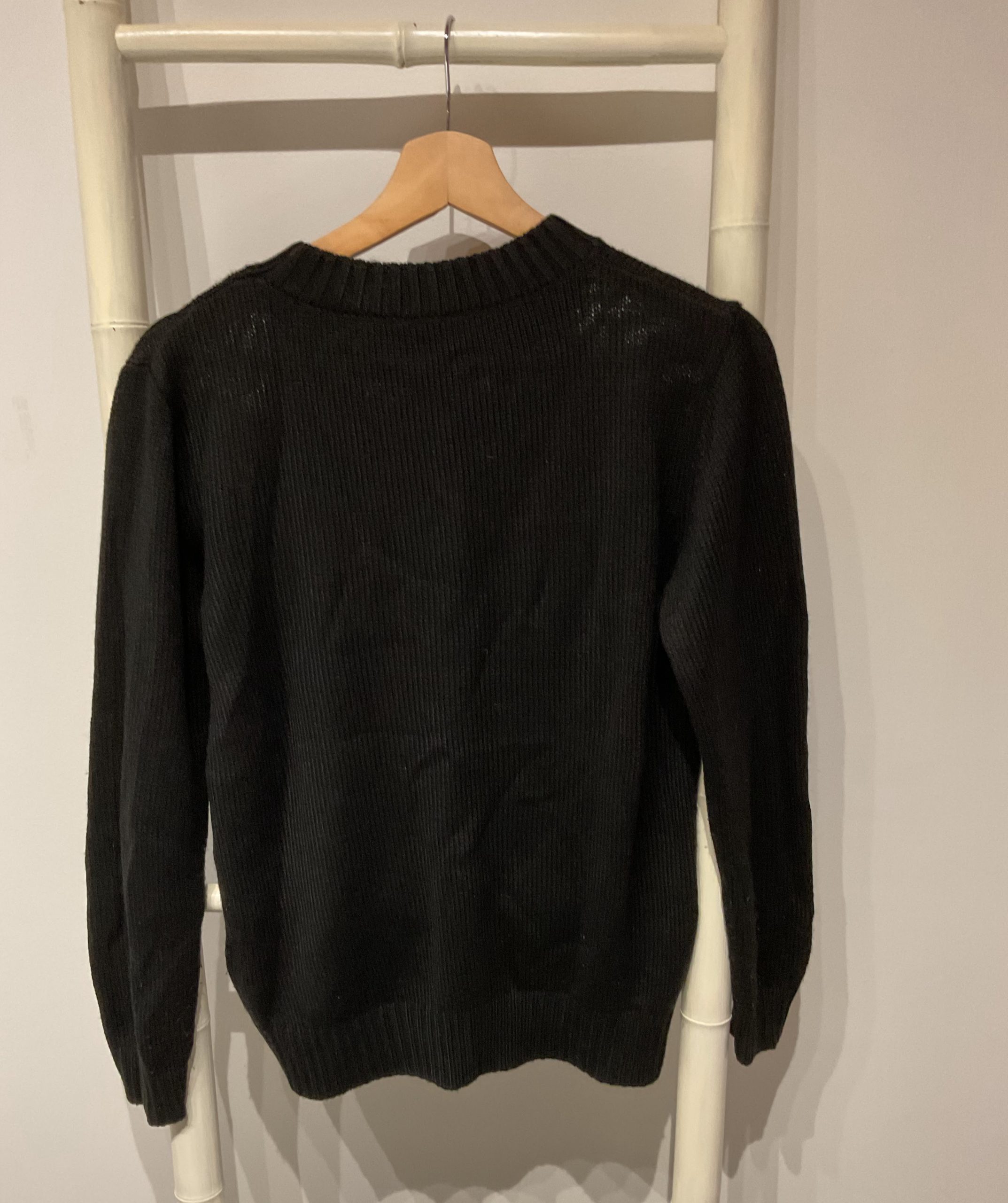 Pull Guess Taille 36 – Image 2