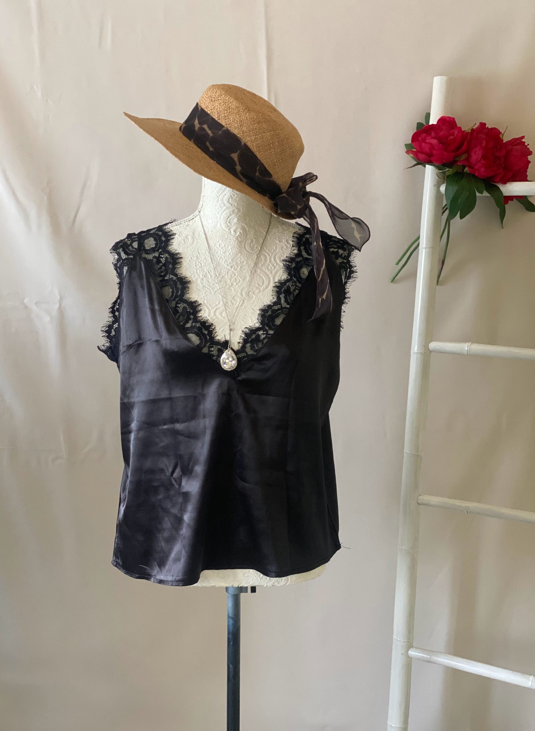 Top dentelle Taille 44