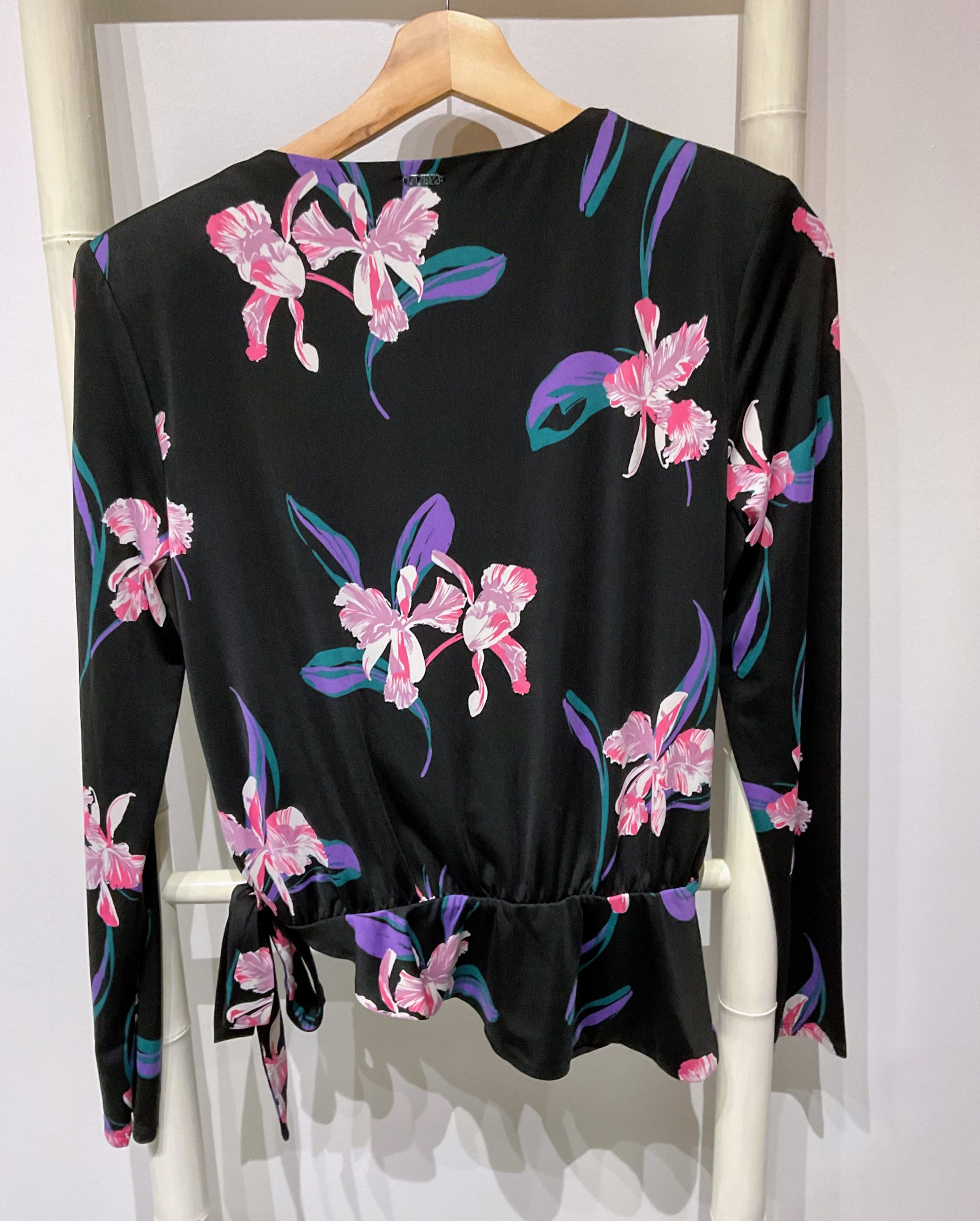 Blouse Guess Taille 36 – Image 2