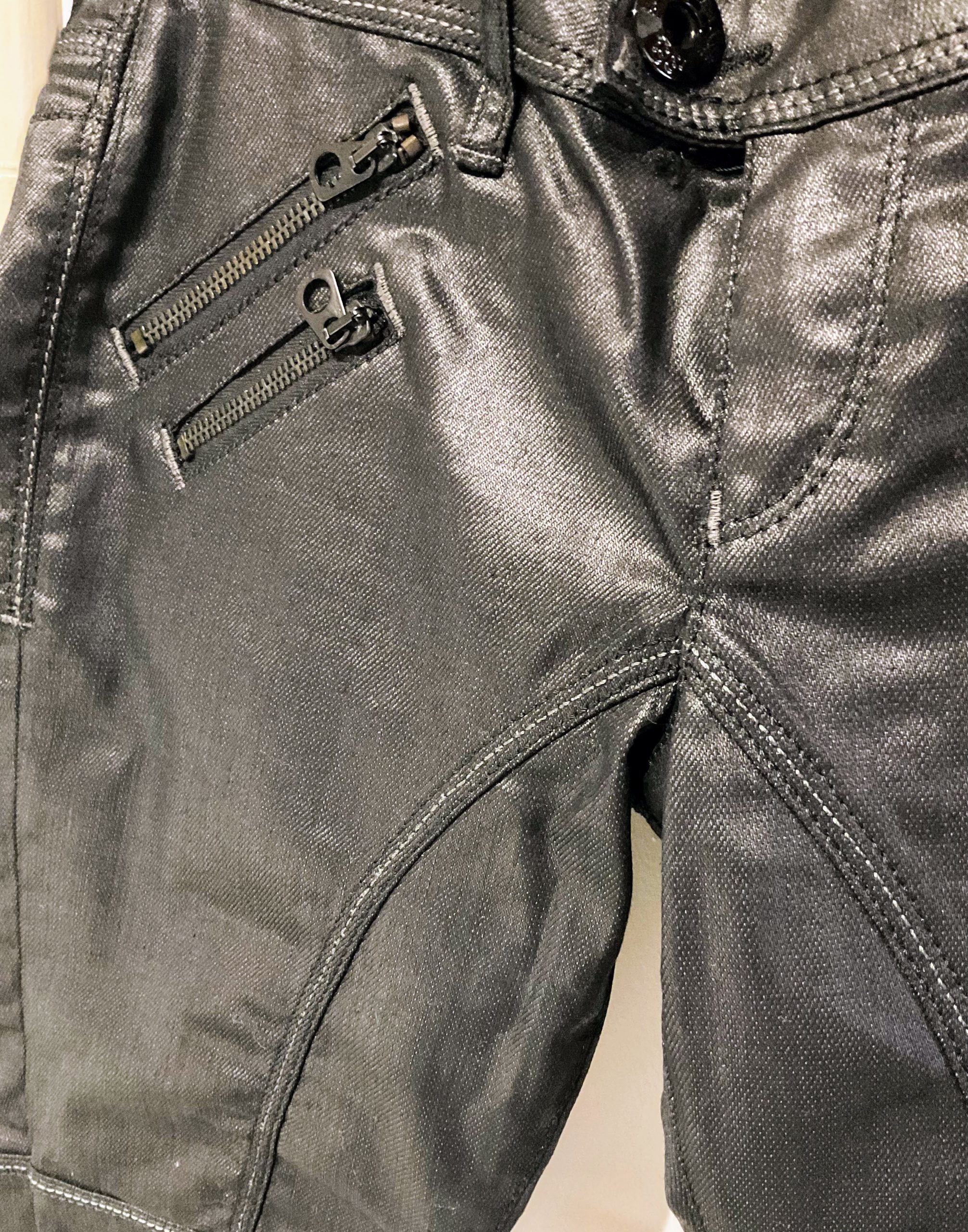 Pantacourt Guess Taille 40 – Image 3