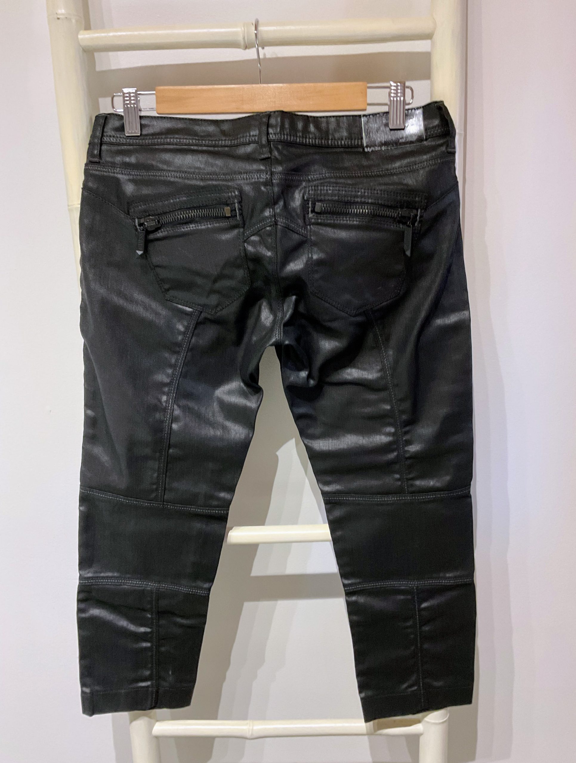 Pantacourt Guess Taille 40 – Image 2