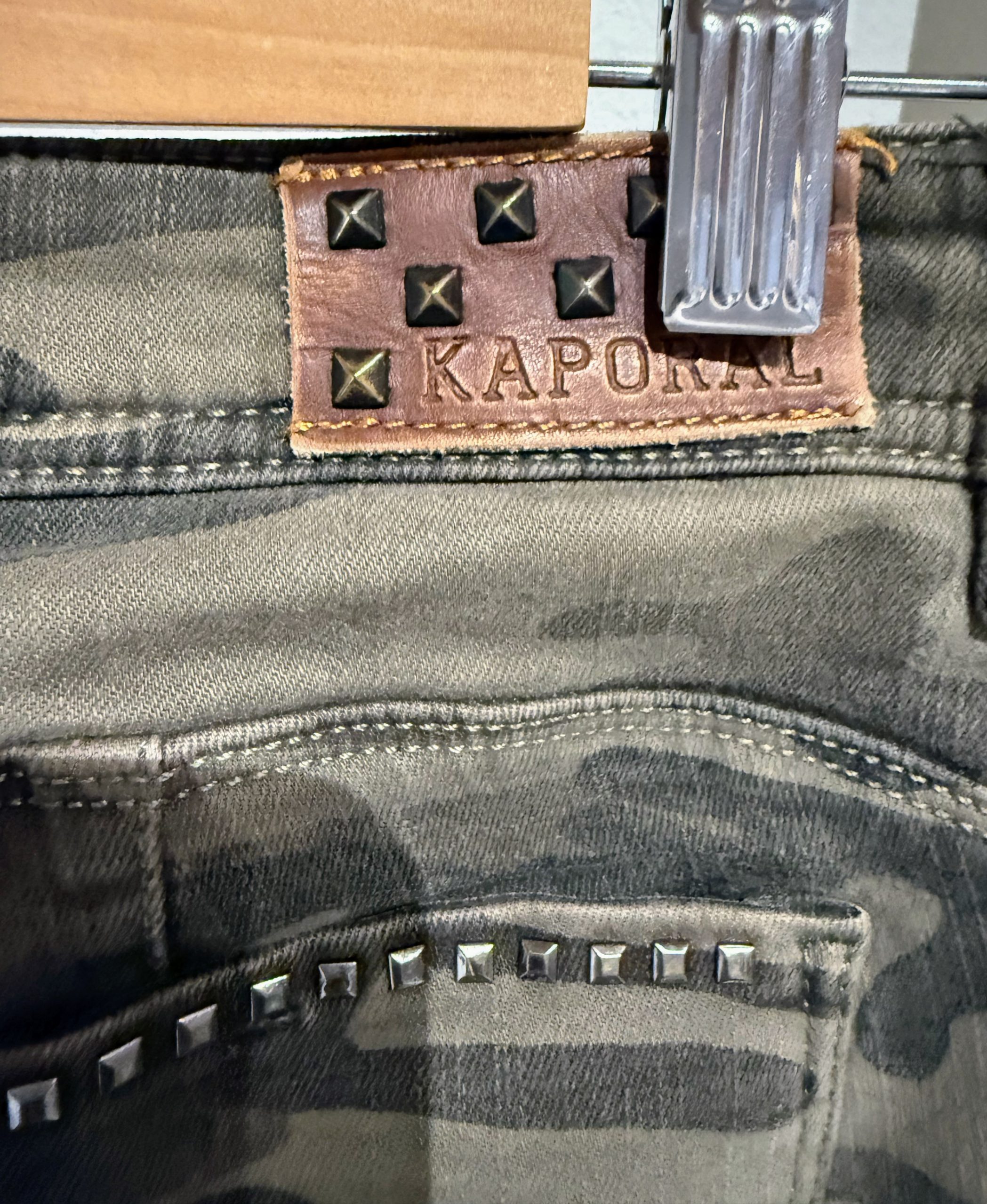 Pantalon Kaporal Taille 40 – Image 3