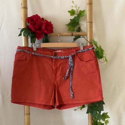 Short avec ceinture Taille 48