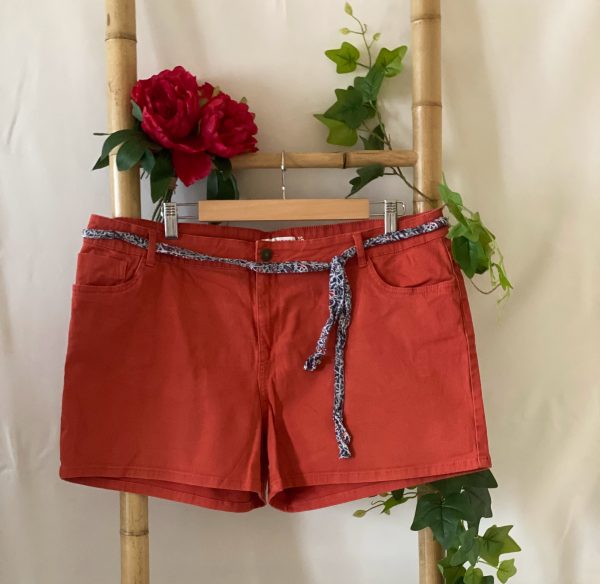 Short avec ceinture Taille 48