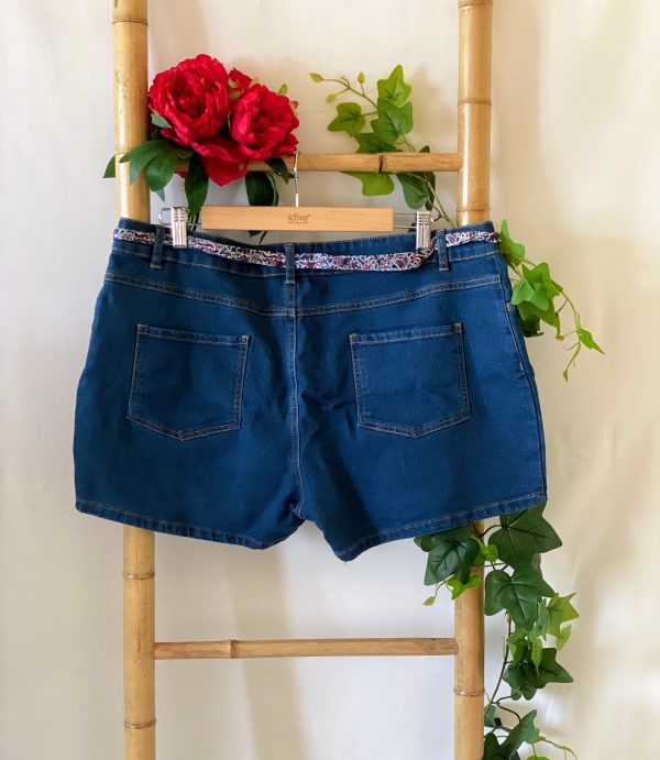 Short avec ceinture Taille 48 – Image 2