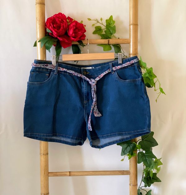 Short avec ceinture Taille 48