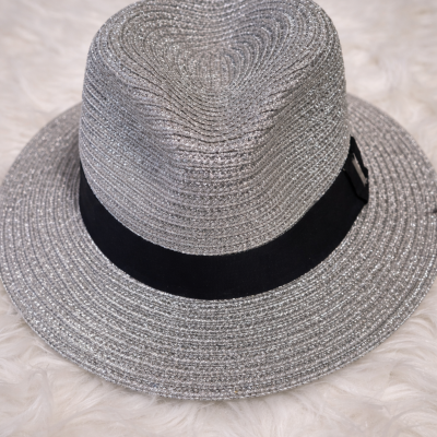 Chapeau Guess