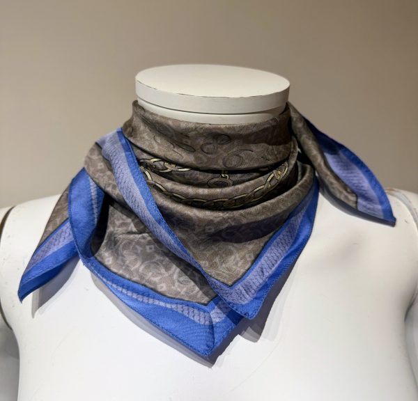 Foulard Guess