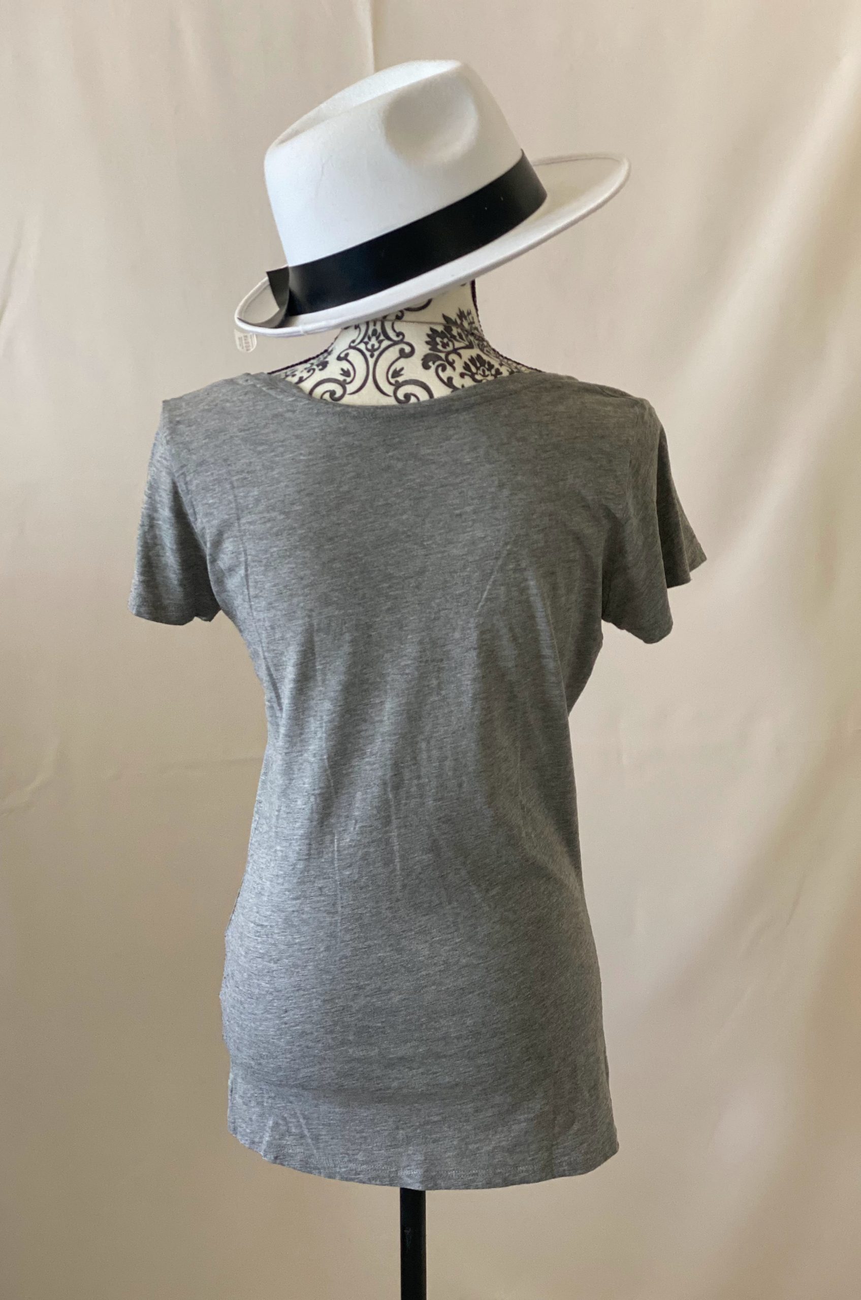 Tee shirt Guess Taille 38/40 – Image 2