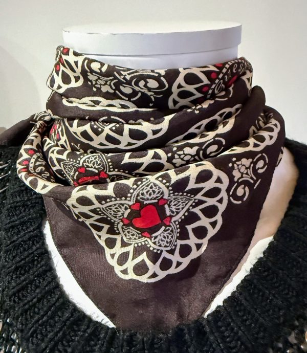Carré de soie Guess